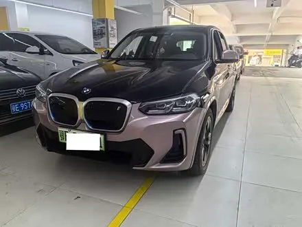 BMW IX3 2022