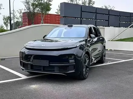 LI AUTO L8 2024