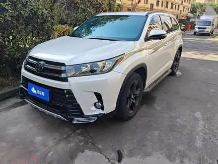 TOYOTA HIGHLANDER 2018