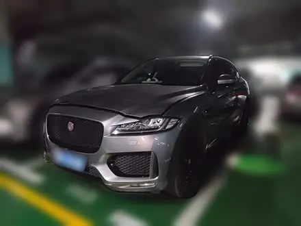 JAGUAR F-PACE 2020