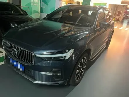 VOLVO XC60 2024