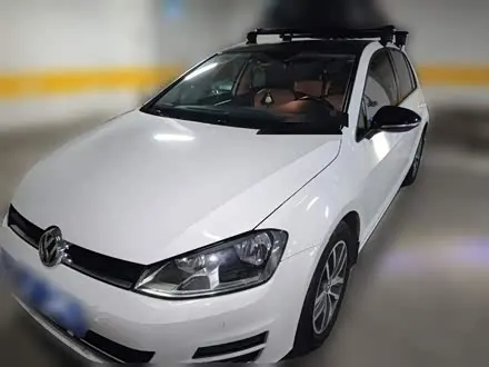 VOLKSWAGEN GOLF 2017