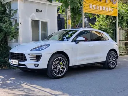 PORSCHE MACAN 2017