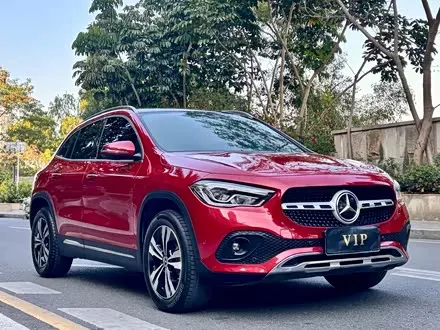 MERCEDES-BENZ GLA 2022