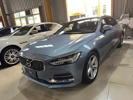 VOLVO S90 2020