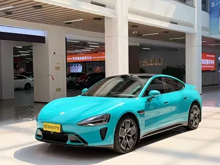 XIAOMI SU7 2024