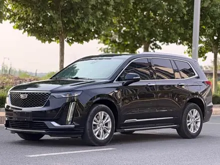 CADILLAC XT6 — из Китая под ключ