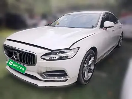 VOLVO S90 2019