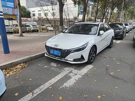 HYUNDAI ELANTRA 2022