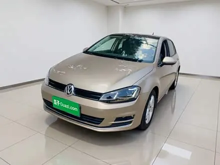 VOLKSWAGEN GOLF 2015