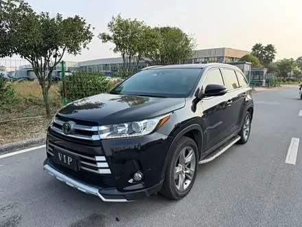 TOYOTA HIGHLANDER 2018