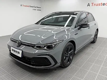 VOLKSWAGEN GOLF 2021