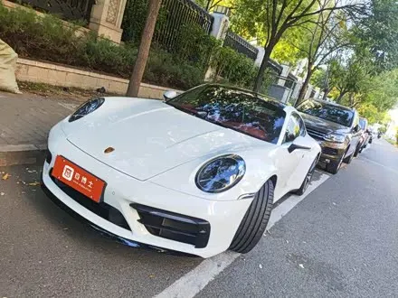 PORSCHE 911 2023
