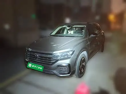 VOLKSWAGEN TOUAREG 2021