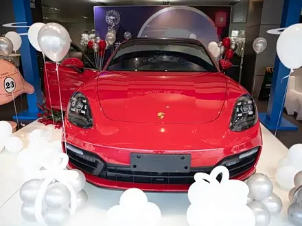 PORSCHE PANAMERA 2021