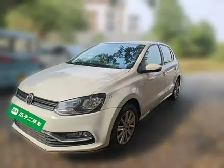 VOLKSWAGEN POLO 2014