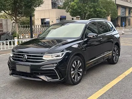VOLKSWAGEN TIGUAN L 2024