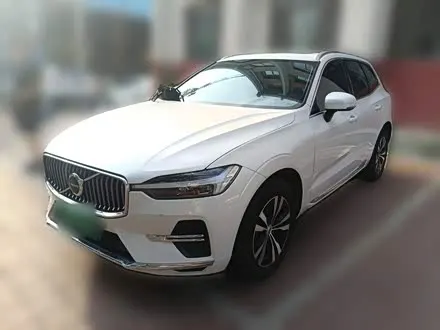 VOLVO XC60 2023