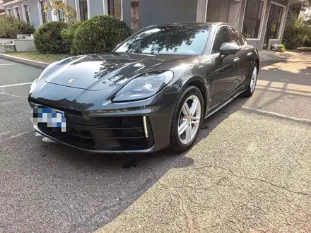PORSCHE PANAMERA 2024