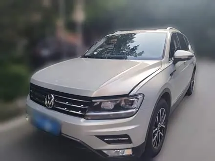 VOLKSWAGEN TIGUAN L 2018