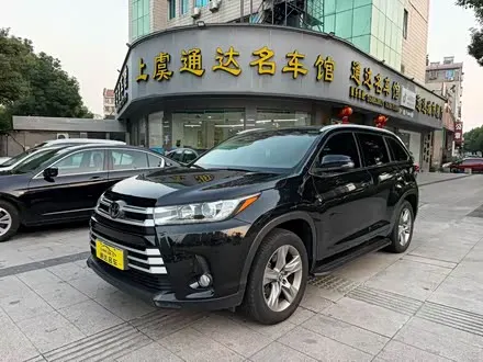 TOYOTA HIGHLANDER 2018 — из Китая под ключ