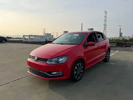 VOLKSWAGEN POLO 2016
