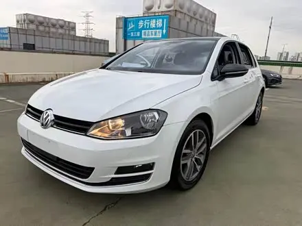 VOLKSWAGEN GOLF 2017