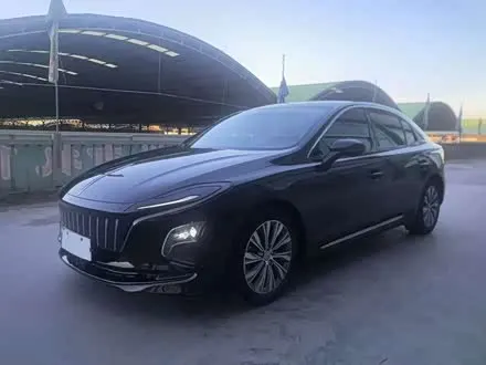 HONGQI E-QM5 — из Китая под ключ