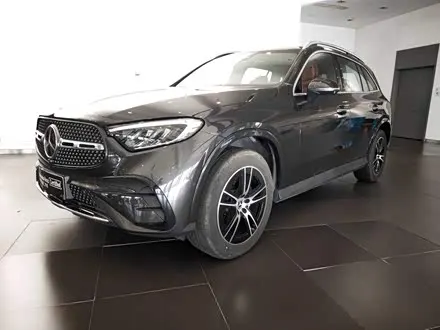 MERCEDES-BENZ GLC 2025