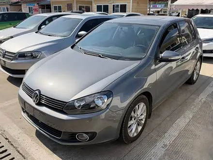 VOLKSWAGEN GOLF 2012
