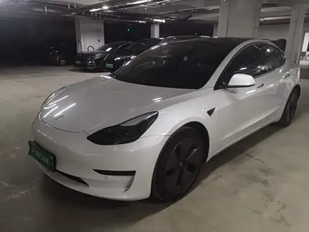 TESLA MODEL 3 2022