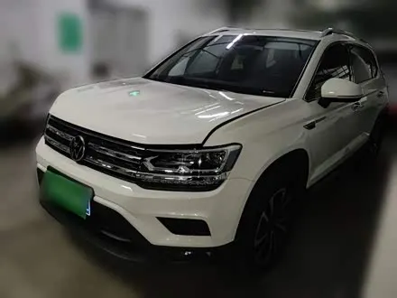 VOLKSWAGEN THARU — из Китая под ключ