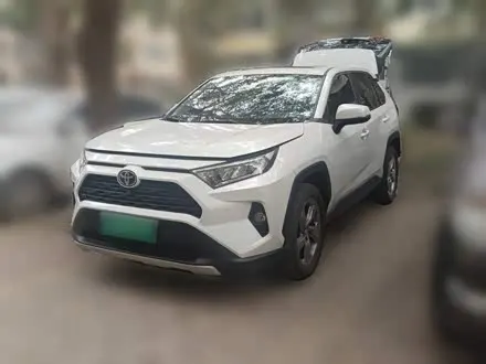 TOYOTA RAV4 — из Кореи под ключ