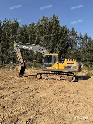 VOLVO EC210D — из Китая