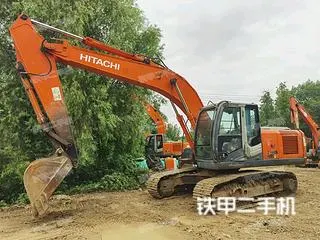 HITACHI ZX200-3 — из Китая