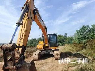 LIEBHERR R922 — из Китая