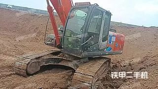 Hitachi ZX240-3 — из Китая