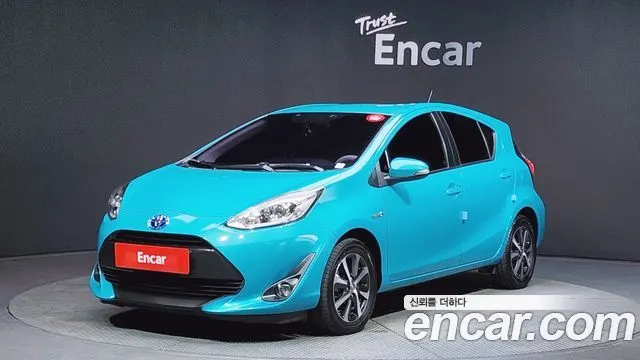 TOYOTA PRIUS C — из Кореи под ключ