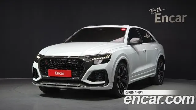 AUDI RSQ8 2021