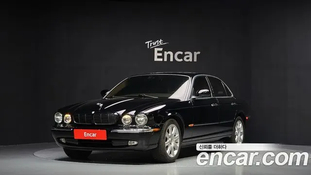 JAGUAR XJ-8 2004