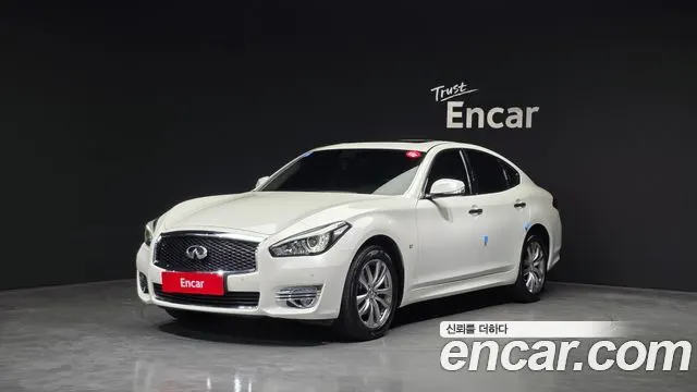 INFINITI Q70 2018