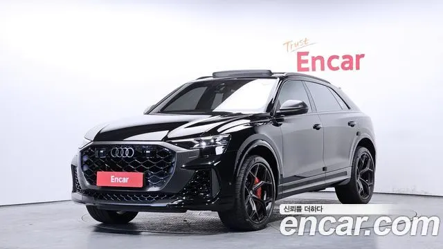 AUDI RSQ8 2025