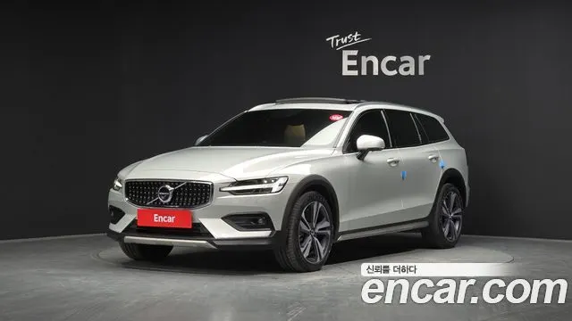 VOLVO V60 CROSS COUNTRY — из Кореи под ключ