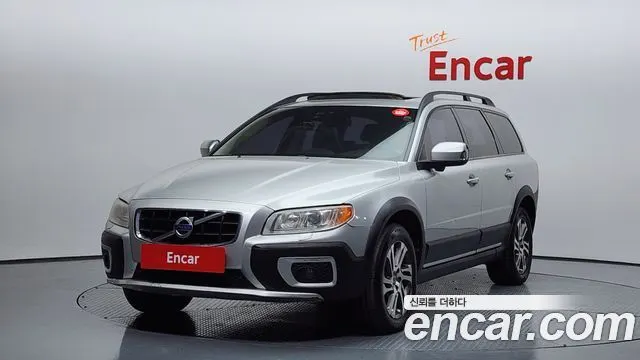 VOLVO XC70 2012