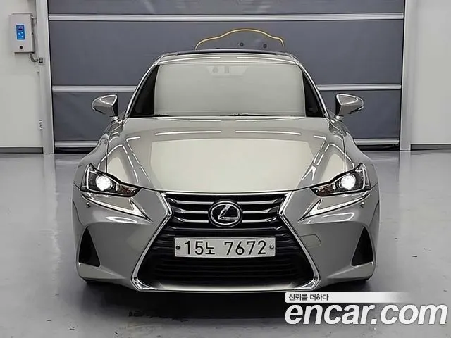 LEXUS IS300 — из Кореи под ключ