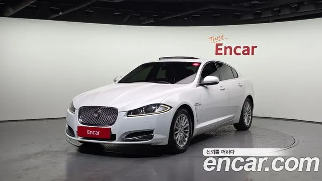 JAGUAR NEW XF 2015