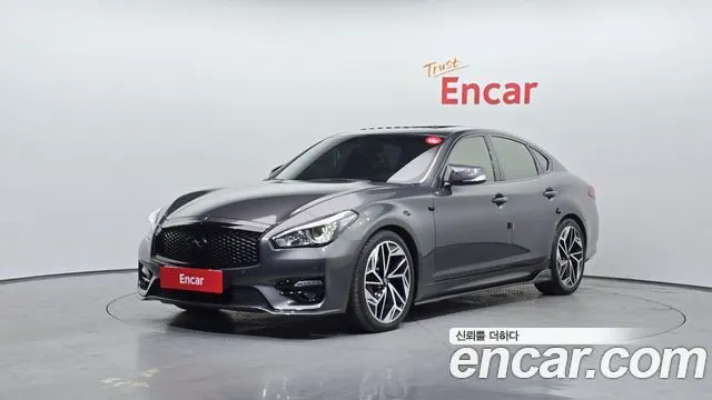 INFINITI Q70 2015