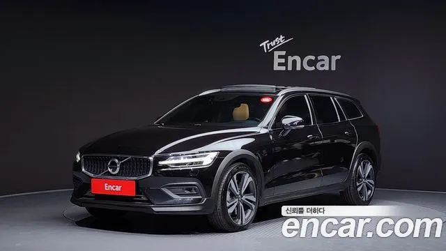 VOLVO V60 CROSS COUNTRY — из Кореи под ключ