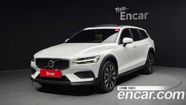 VOLVO V60 CROSS COUNTRY — из Кореи под ключ