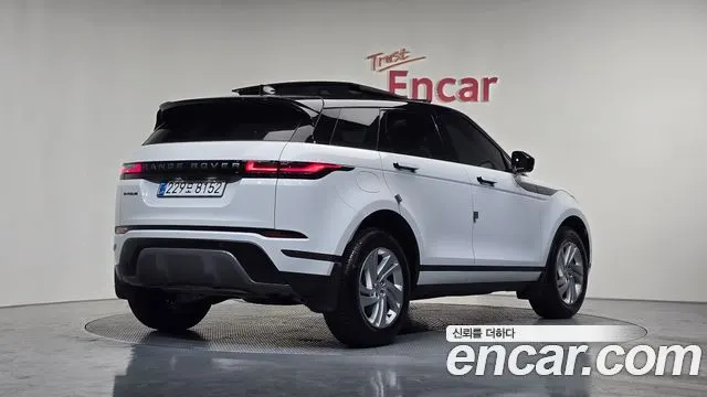 LAND ROVER RANGE ROVER EVOQUE (2 ПОК.) 2026 — 8 555 км, белый, Корея — под ключ — фото 1